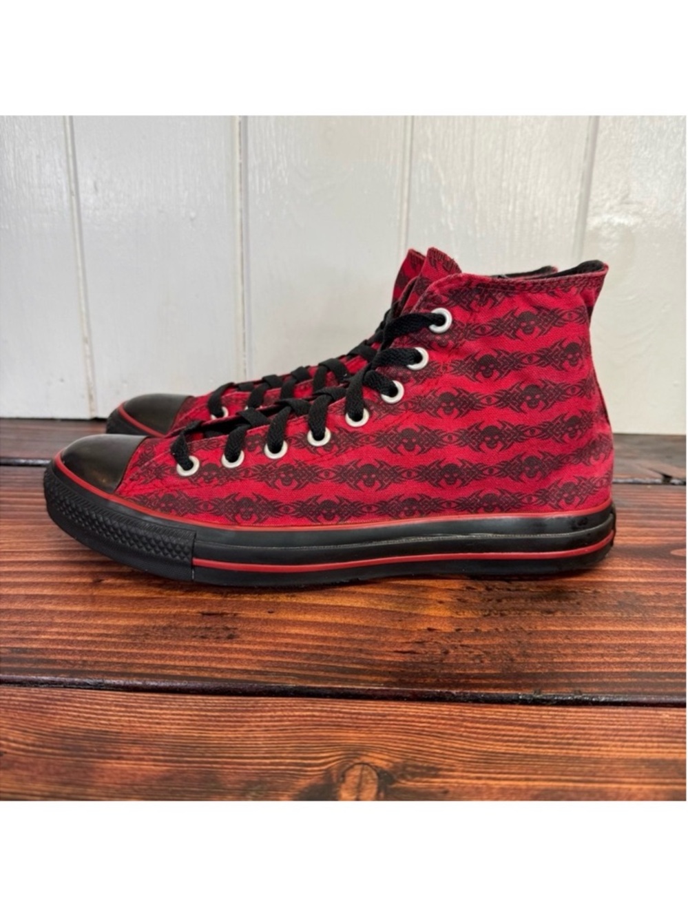 Converse Chuck Taylor All Star High Red Black Skull Print Sneakers Men’s 9